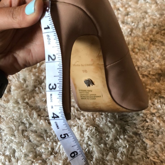 Victoria’s Secret brand Blush pointy pumps - Picture 6 of 6